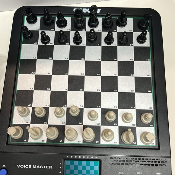 Electronic Chess set - Picture 10 of 16